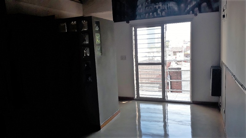 DEPARTAMENTO DE 3 AMB A LA CALLE CON BALCÓN EN DUPLEX