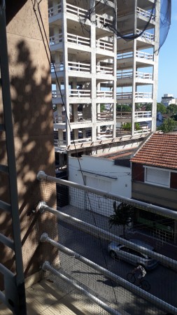 DEPARTAMENTO DE 3 AMB A LA CALLE CON BALCÓN EN DUPLEX