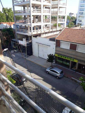 DEPARTAMENTO DE 3 AMB A LA CALLE CON BALCÓN EN DUPLEX