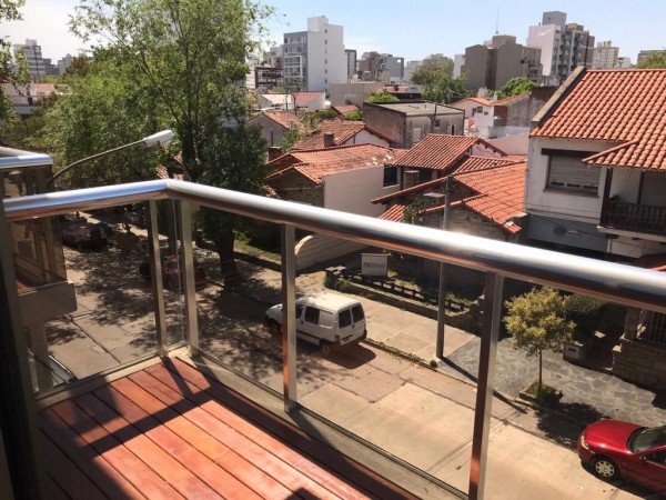 SEMIPISO DE 2 AMB A LA CALLE CON BALCON. A ESTRENAR. DAMAR X 