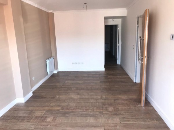 SEMIPISO DE 2 AMB A LA CALLE CON BALCON. A ESTRENAR. DAMAR X 