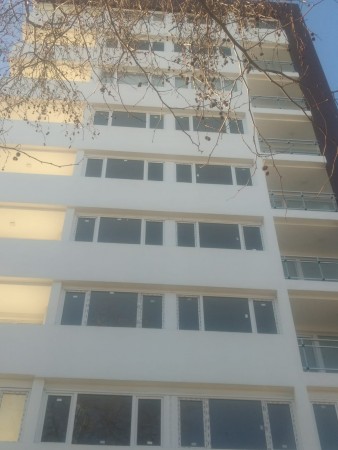 SEMIPISO DE 3 AMB CON BALCON. TOMA MENOR VALOR EN PARTE DE PAGO