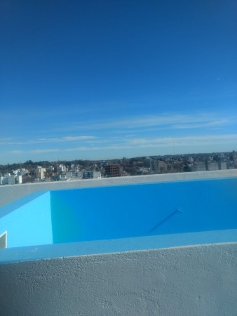 SEMIPISO DE 3 AMB CON BALCON. TOMA MENOR VALOR EN PARTE DE PAGO