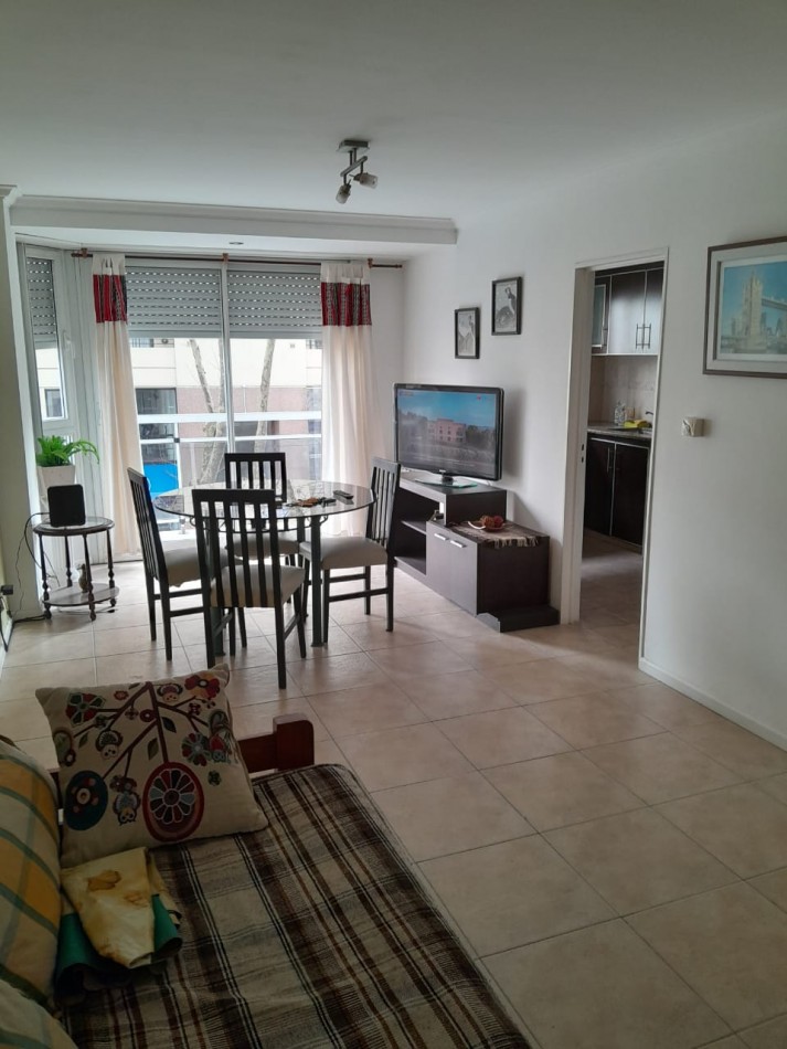 DEPARTAMENTO DE 3 AMB EXTERNO CON BALCON Y PATIO
