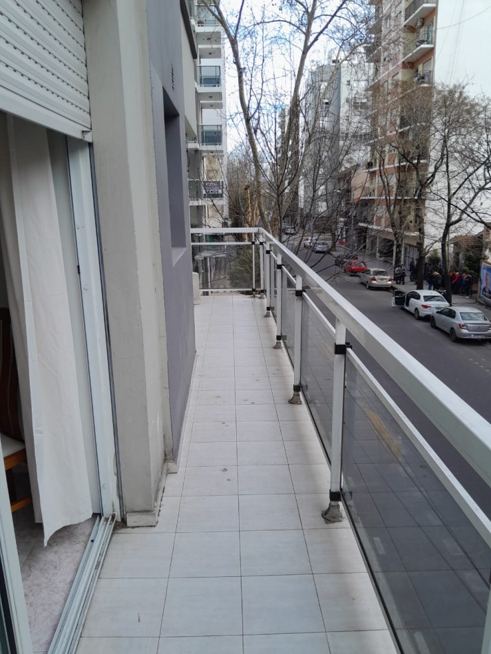DEPARTAMENTO DE 3 AMB EXTERNO CON BALCON Y PATIO