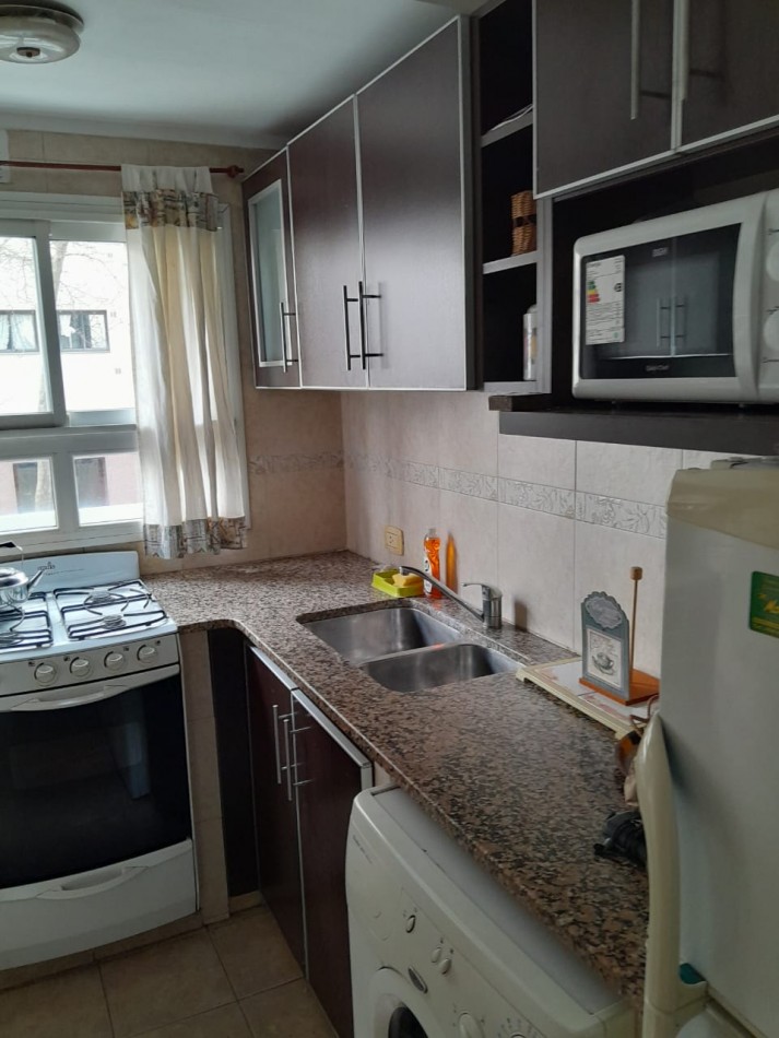 DEPARTAMENTO DE 3 AMB EXTERNO CON BALCON Y PATIO