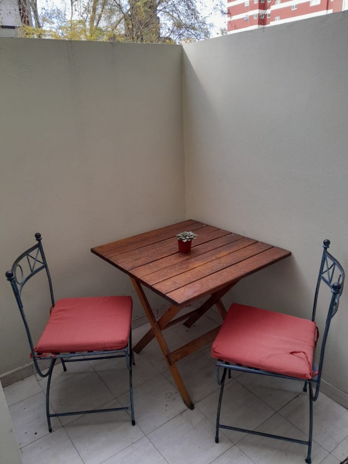 DEPARTAMENTO DE 3 AMB EXTERNO CON BALCON Y PATIO