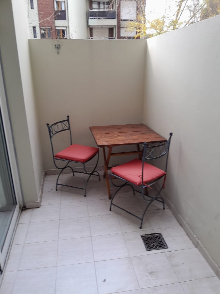 DEPARTAMENTO DE 3 AMB EXTERNO CON BALCON Y PATIO