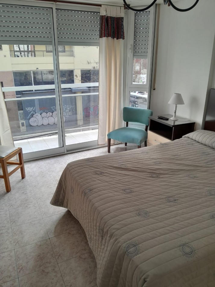 DEPARTAMENTO DE 3 AMB EXTERNO CON BALCON Y PATIO