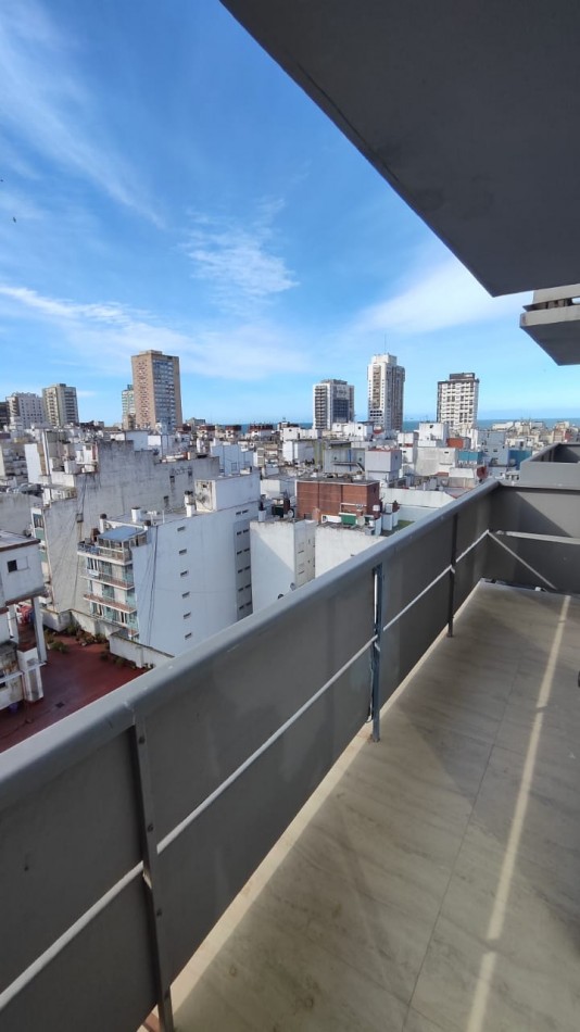 DEPARTAMENTO DE 3 AMB CON COCHERA Y BAULERA. RECICLADO