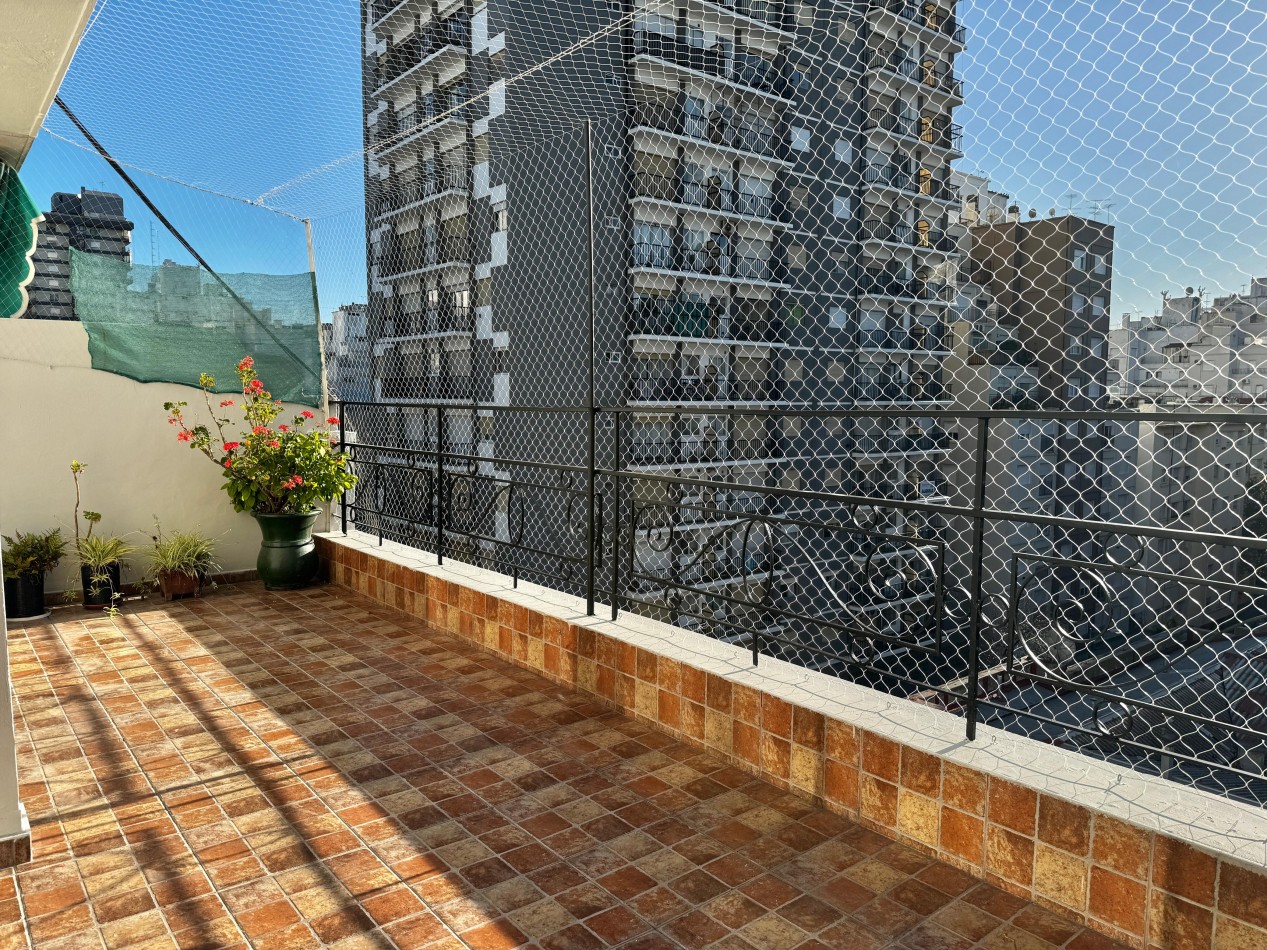 DEPARTAMENTO DE 4 AMB EXTERNO. RECICLADO. BALCON TERRAZA