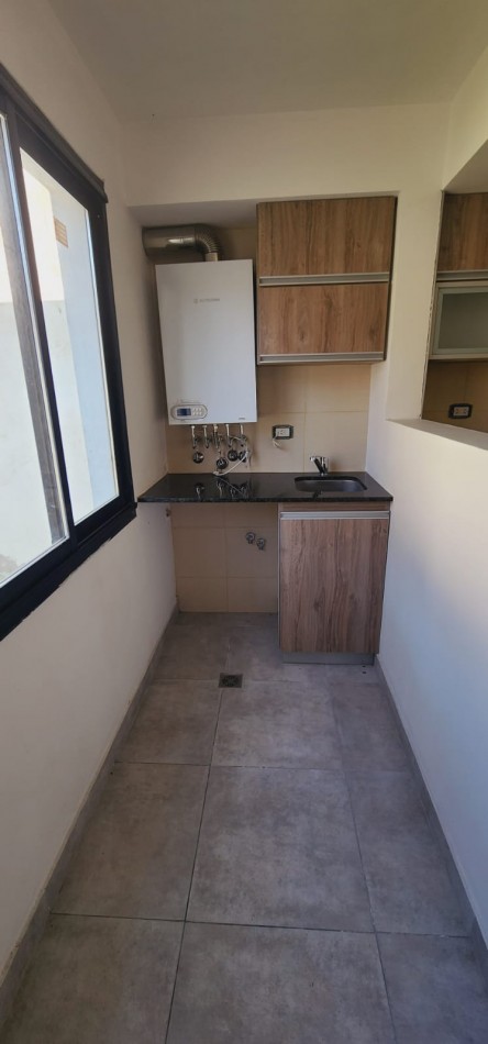 DUPLEX DE 4 AMB A ESTRENAR. ENTRADA DE AUTO Y PARQUE 