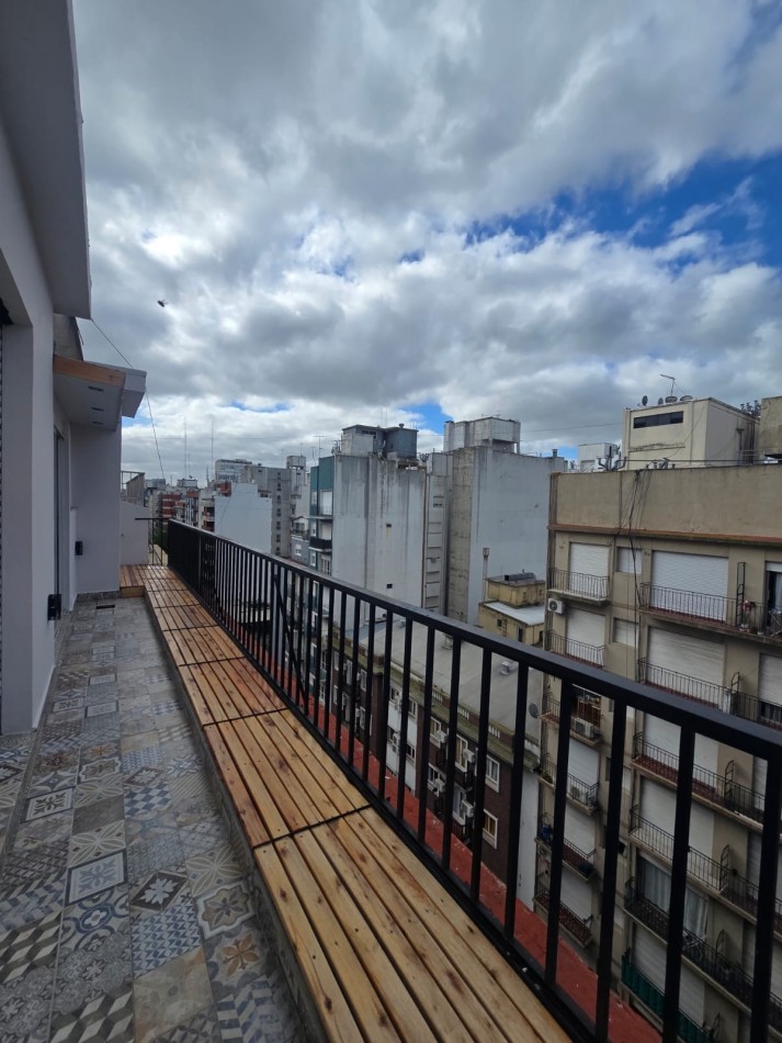 DEPARTAMENTO DE 2 AMB EXTERNO. BALCON 