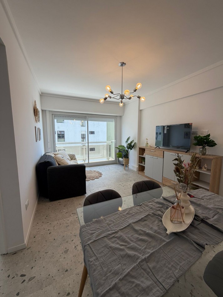 DEPARTAMENTO 2 AMB RECICLADO. VISTA LATERAL AL MAR