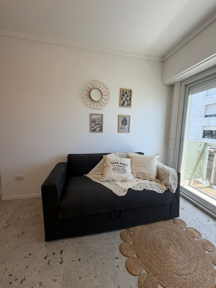 DEPARTAMENTO 2 AMB RECICLADO. VISTA LATERAL AL MAR