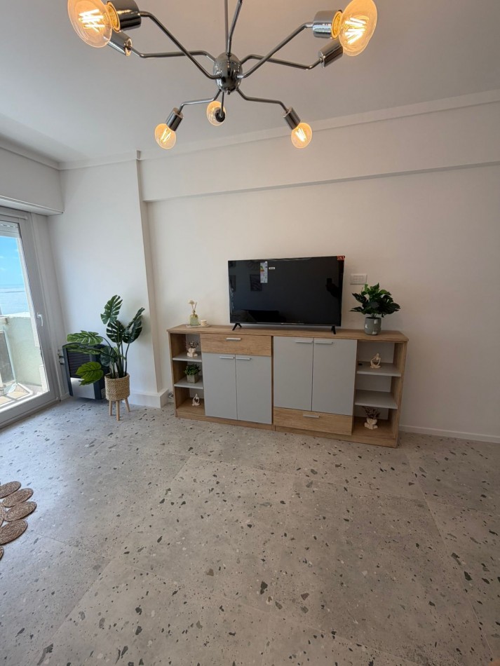 DEPARTAMENTO 2 AMB RECICLADO. VISTA LATERAL AL MAR