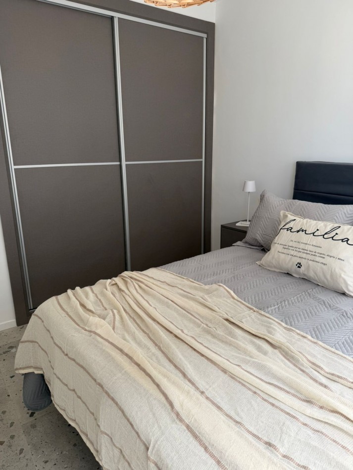 DEPARTAMENTO 2 AMB RECICLADO. VISTA LATERAL AL MAR