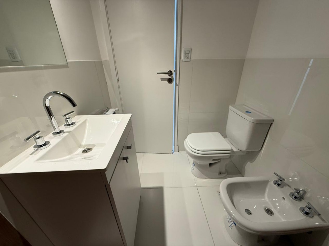 DEPARTAMENTO DE 2 AMB EXTERNO CON BALCON. RECICLADO