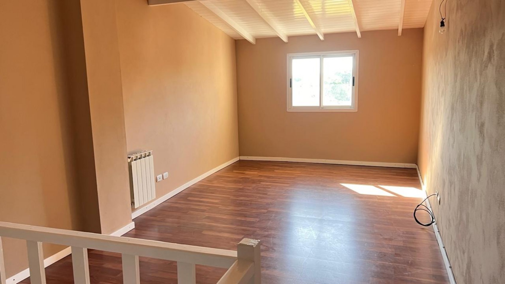 DUPLEX DE 4 AMB CON ENTRADA DE AUTO Y PARQUE