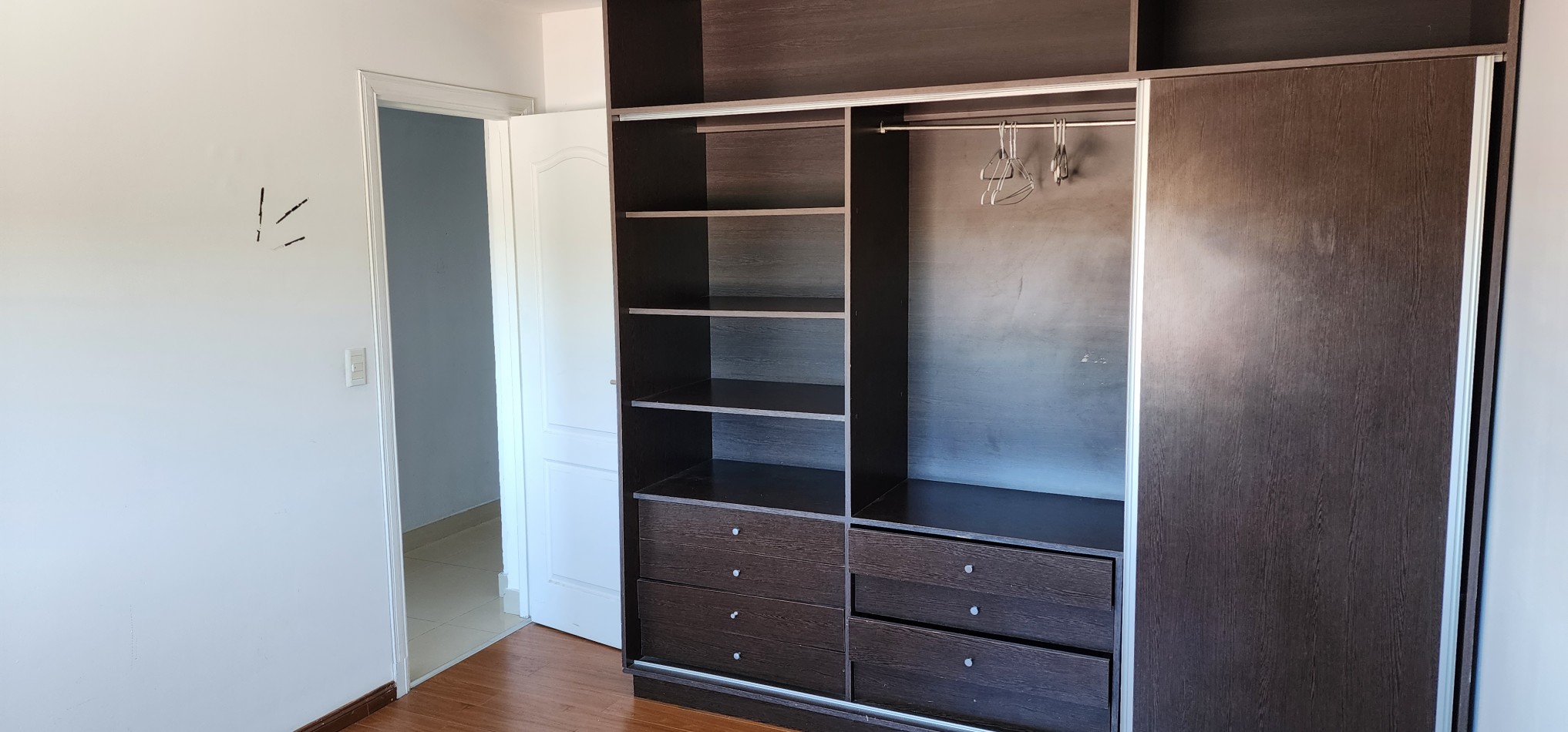 DEPARTAMENTO DE 3 AMB EXTERNO. BALCON Y COCHERA PRIVADA 