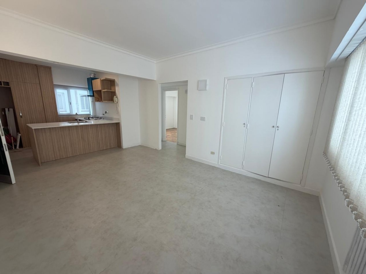 DEPARTAMENTO DE 3 AMB LATERAL 