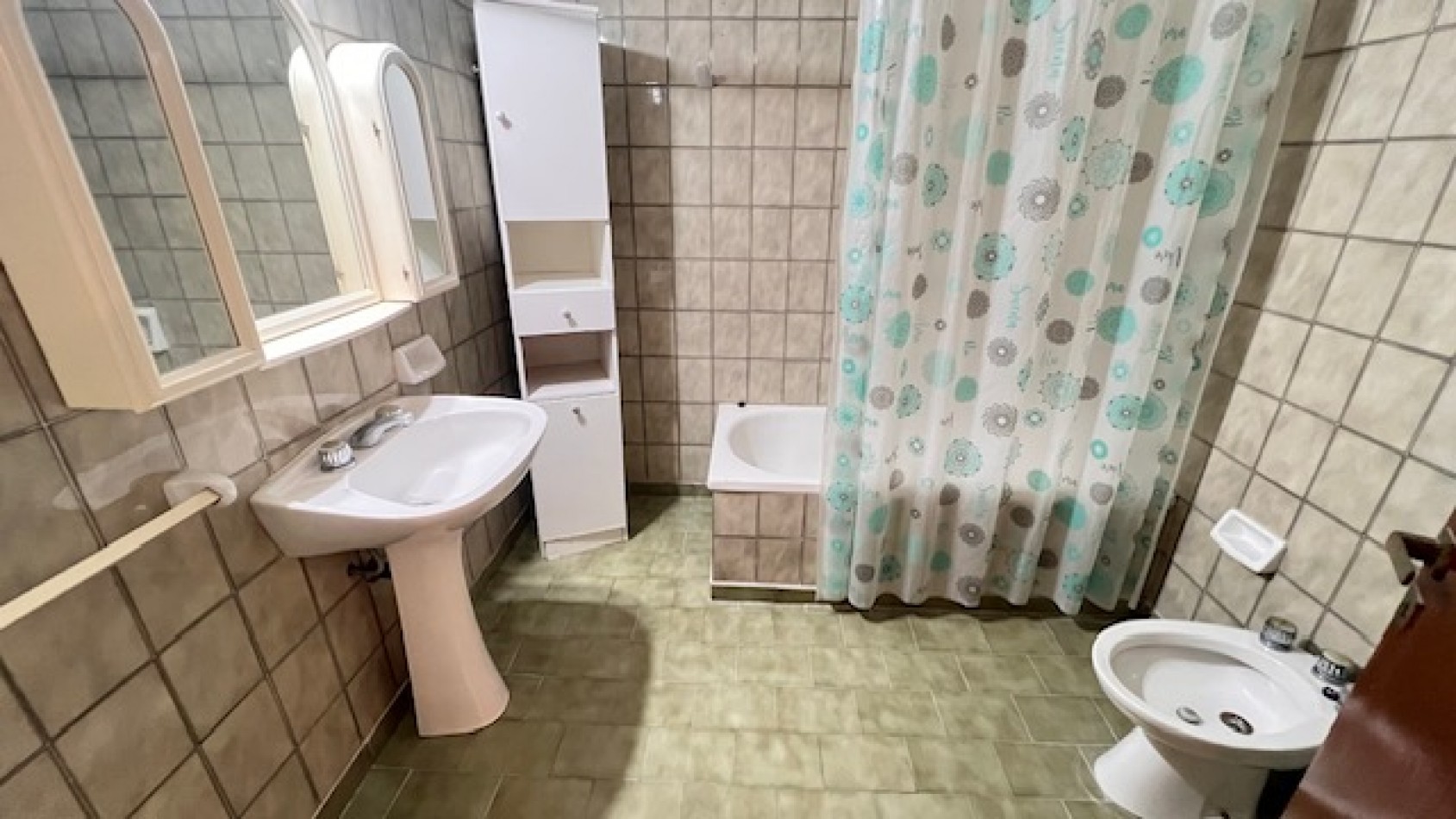 DUPLEX DE 2 AMB CON ENTRADA DE AUTO. EXCELENTE ESTADO Y ZONA