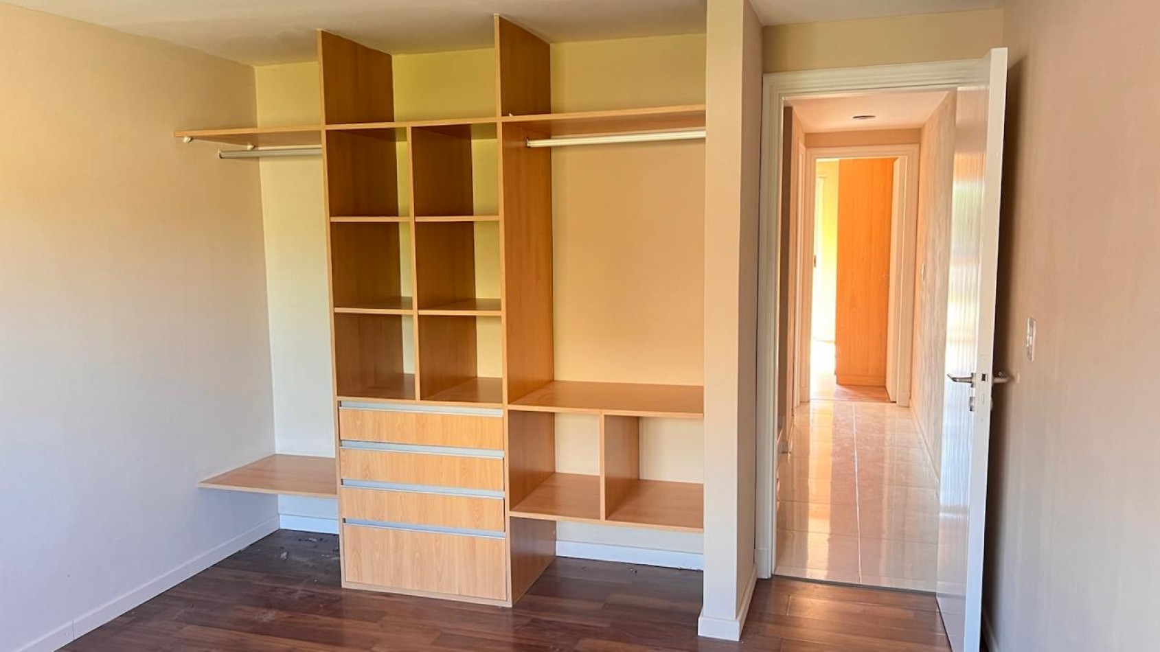 DUPLEX DE 4 AMB CON ENTRADA DE AUTO Y PARQUE