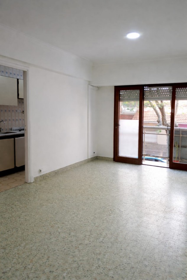 DEPARTAMENTO DE 3 AMB EXTERNO. BALCON 