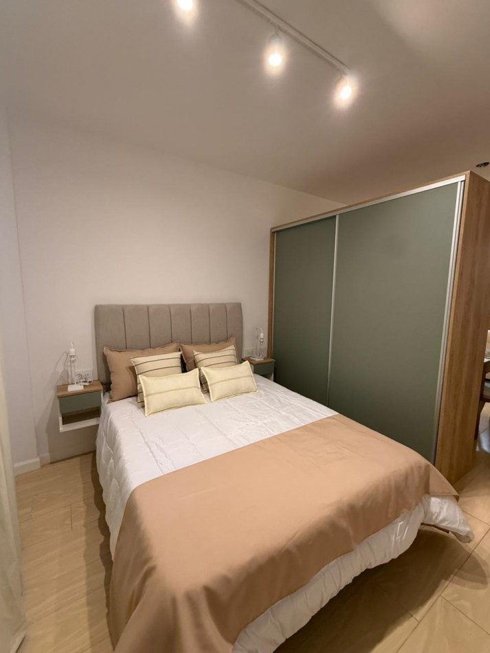 DEPARTAMENTO DE 1 AMB AL CONTRAFRENTE. RECICLADO