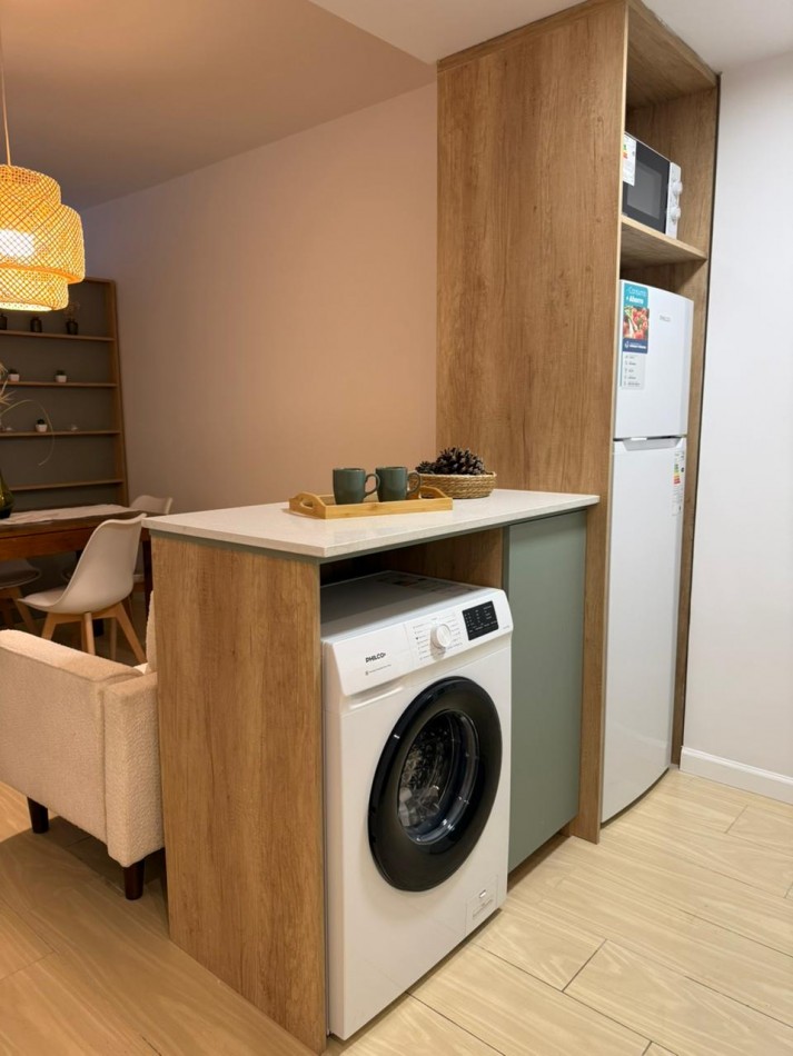 DEPARTAMENTO DE 1 AMB AL CONTRAFRENTE. RECICLADO