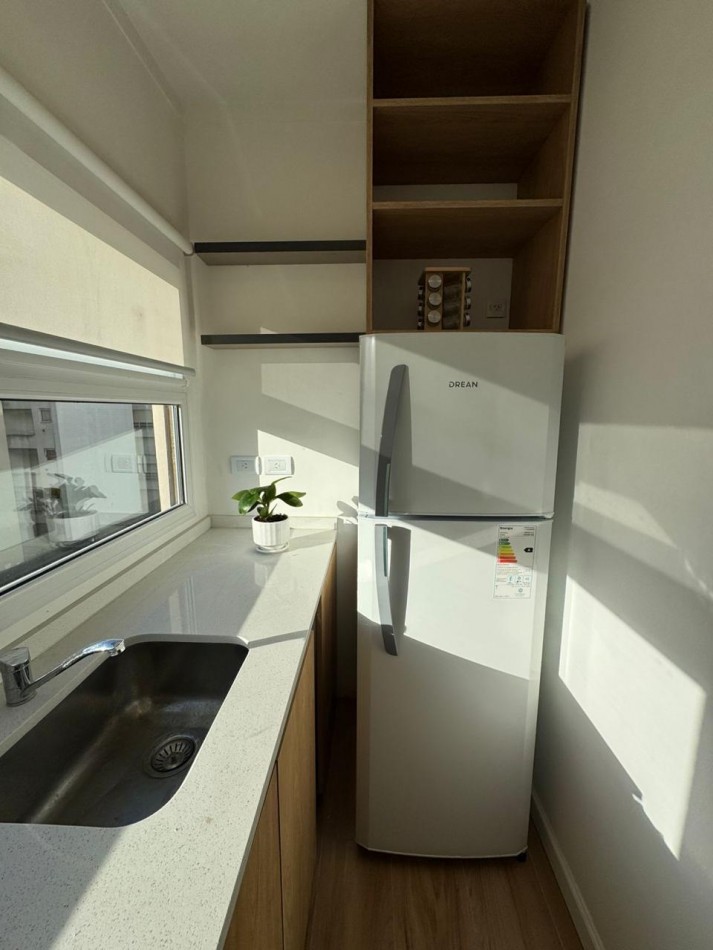 DEPARTAMENTO DE 1 AMB RECICLADO CONTRA FRENTE ABIERTO