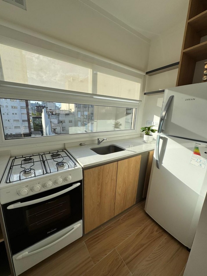 DEPARTAMENTO DE 1 AMB RECICLADO CONTRA FRENTE ABIERTO