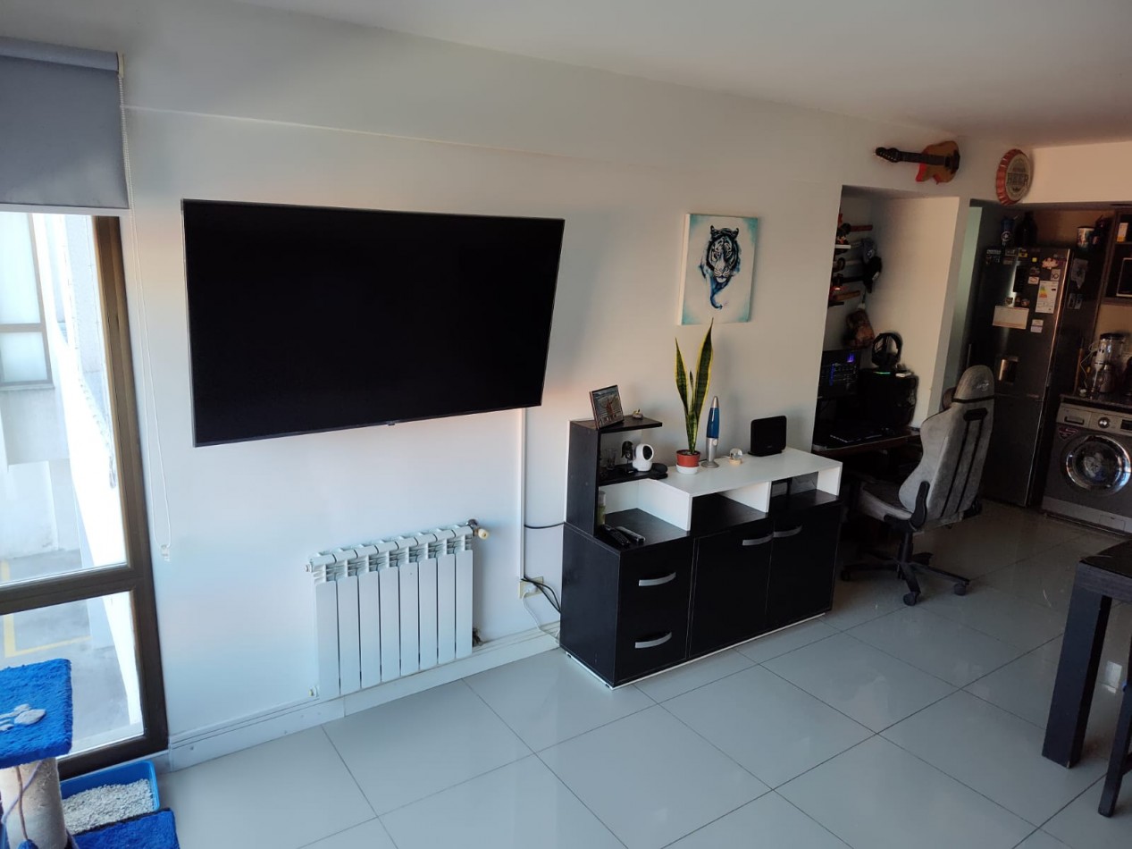 DEPARTAMENTO DE 2 AMB MODERNO, COCHERA Y BAULERA 