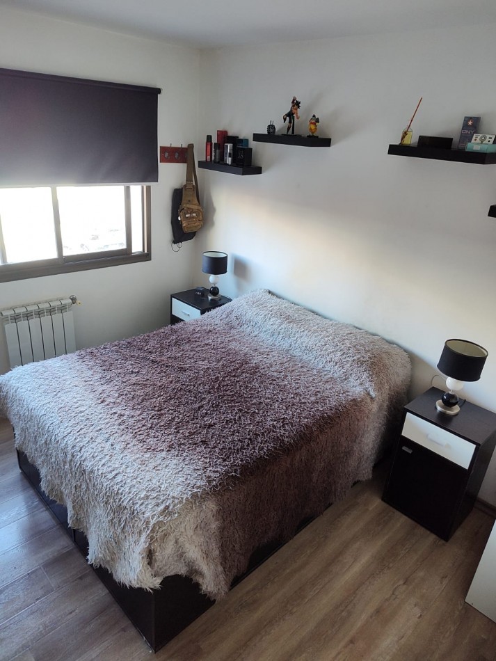 DEPARTAMENTO DE 2 AMB MODERNO, COCHERA Y BAULERA 