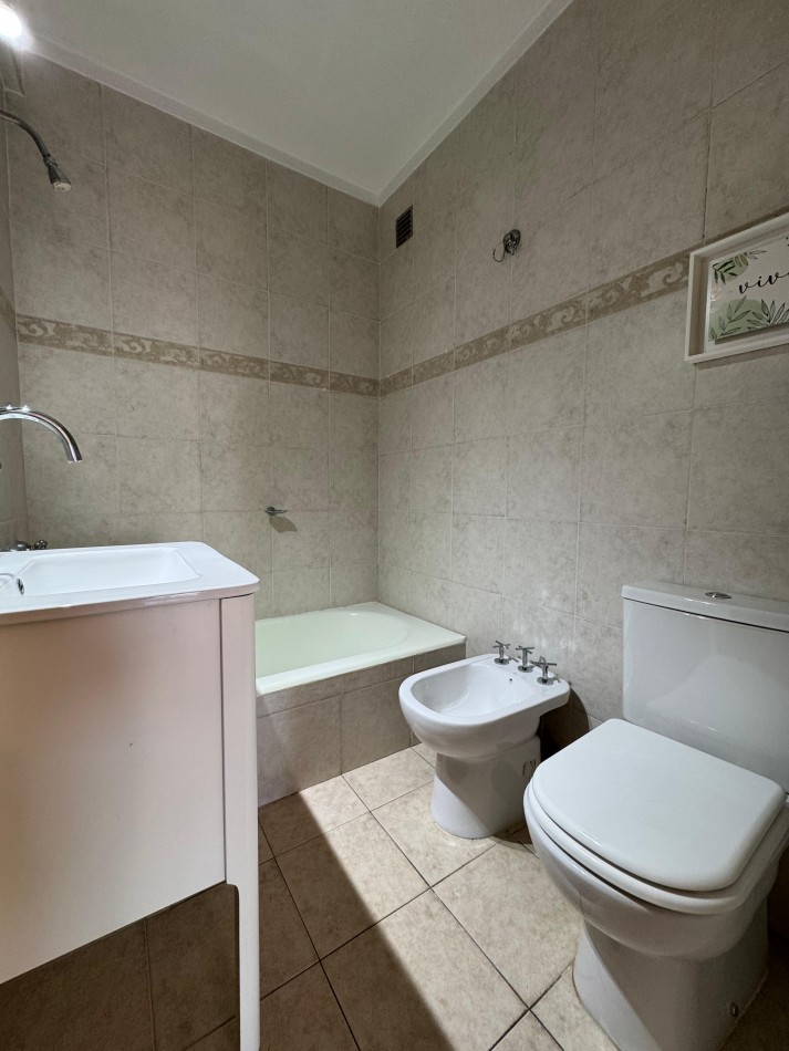 PISO DE 4 AMB CON BALCON CORRIDO Y VISTA AL MAR