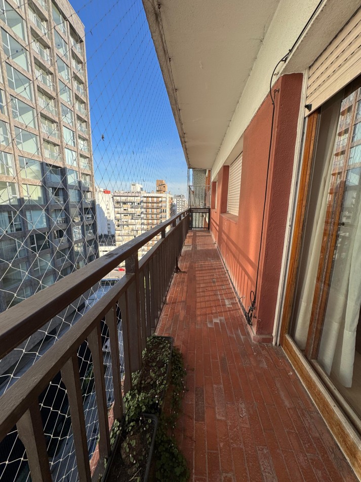 PISO DE 4 AMB CON BALCON CORRIDO Y VISTA AL MAR