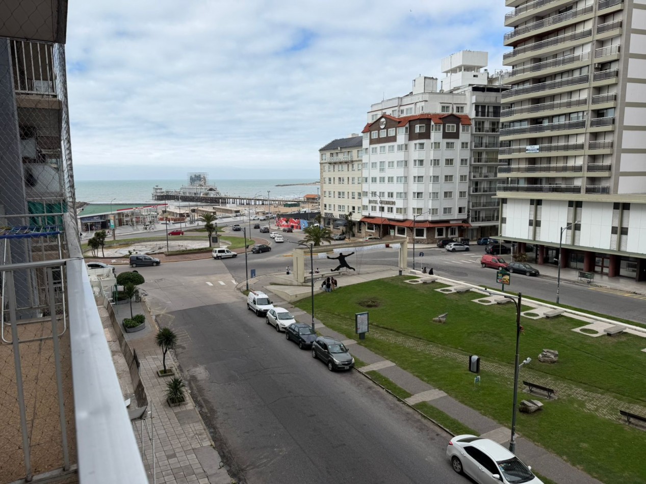 DEPARTAMENTO DE 2 AMB CON DEP. A LA CALLE. VISTA AL MAR