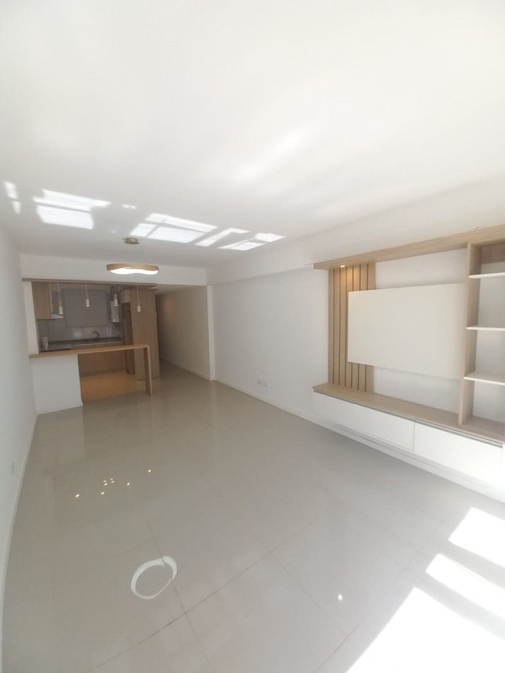 DEPARTAMENTO DE 3 AMB EXTERNO CON BALCON 