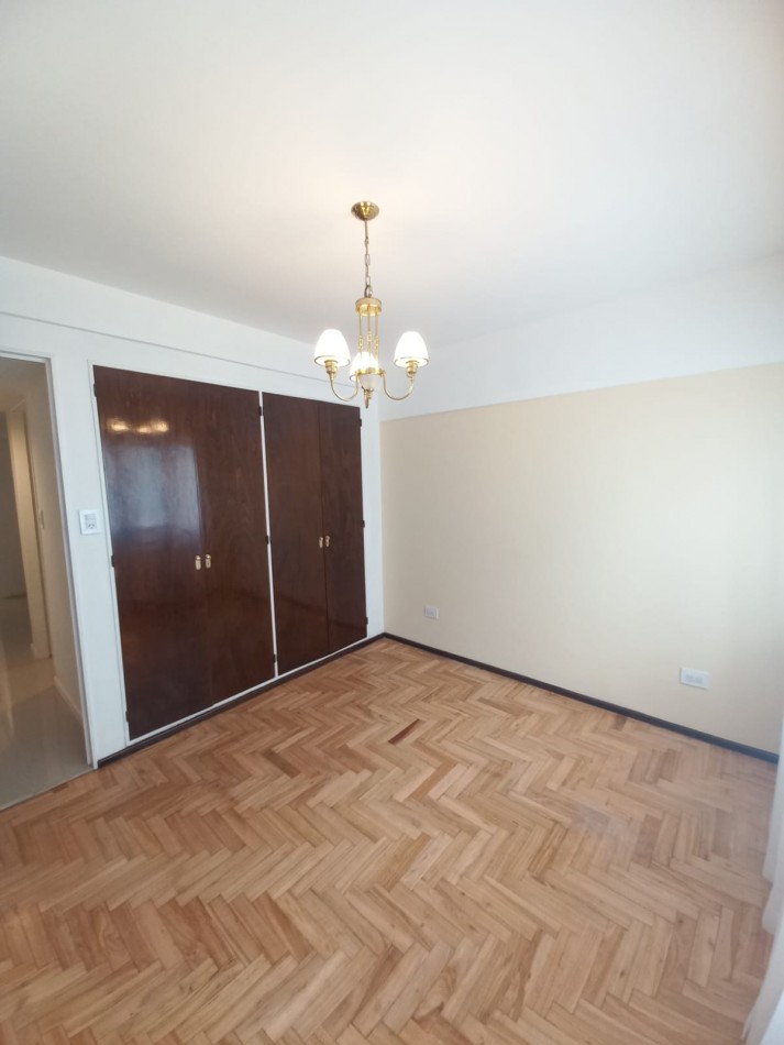 DEPARTAMENTO DE 3 AMB EXTERNO CON BALCON 