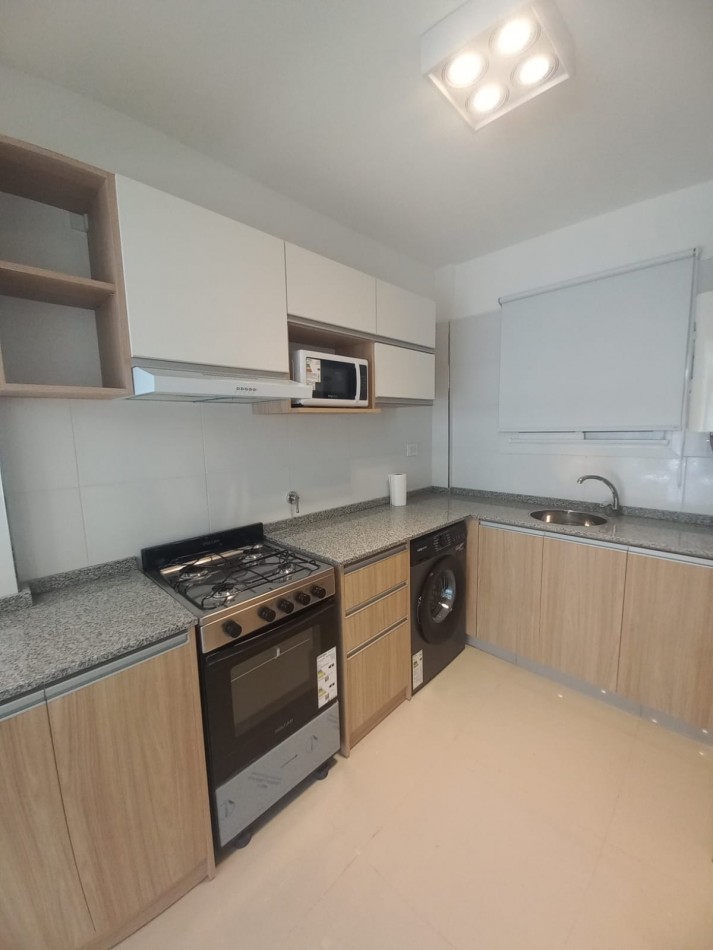 DEPARTAMENTO DE 3 AMB EXTERNO CON BALCON 