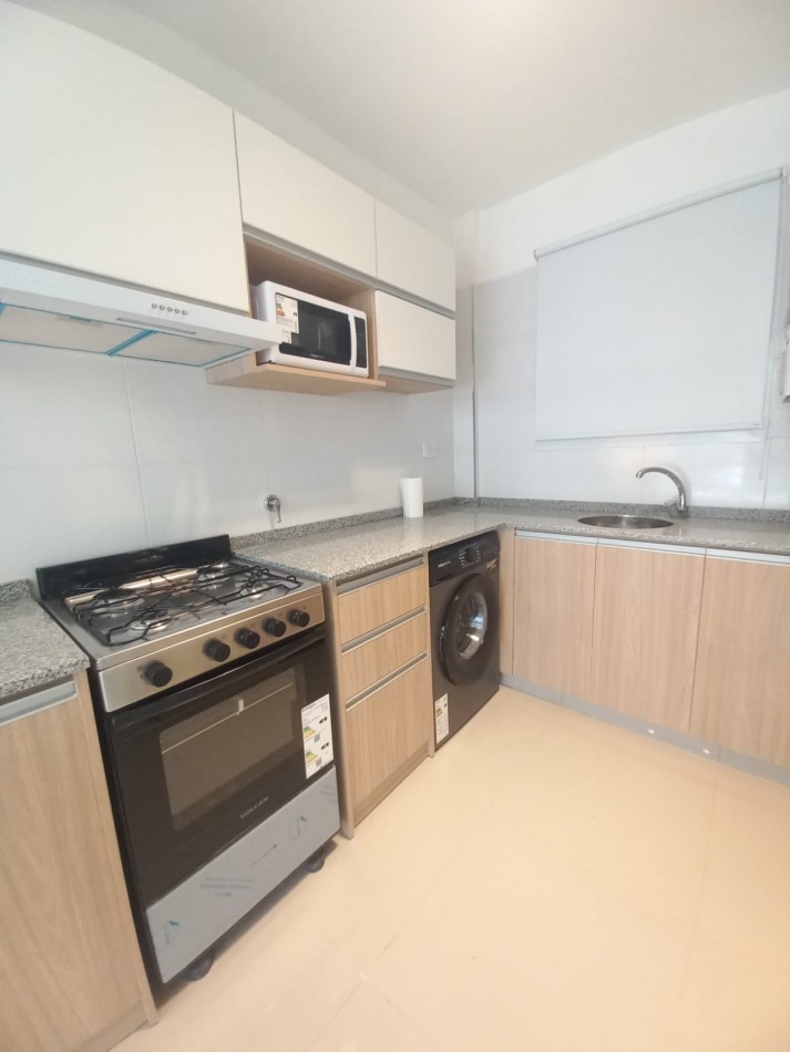 DEPARTAMENTO DE 3 AMB EXTERNO CON BALCON 