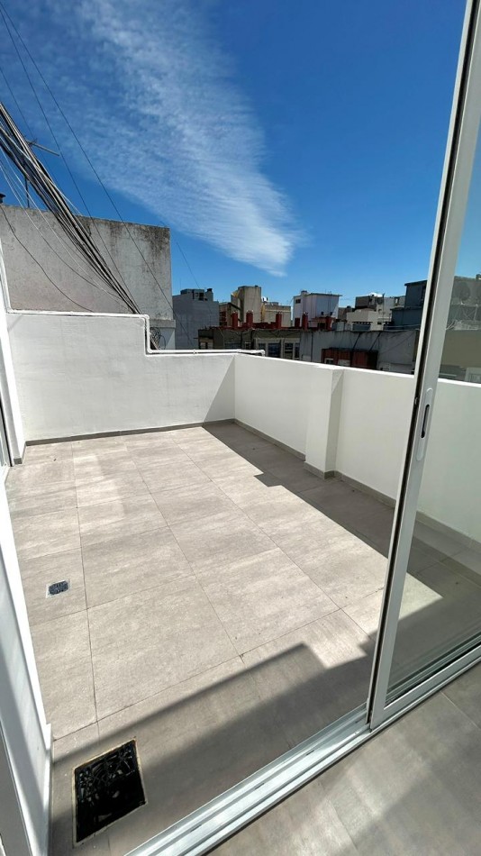 DEPARTAMENTO DE 2 AMB EXTERNO CON QUINCHO