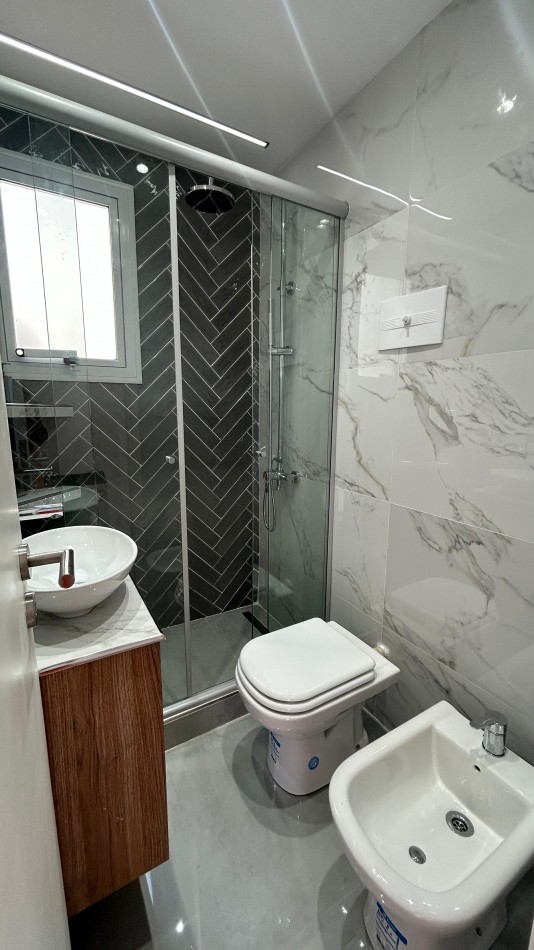 DEPARTAMENTO DE 2 AMB RECICLADO CON BALCON TERRAZA