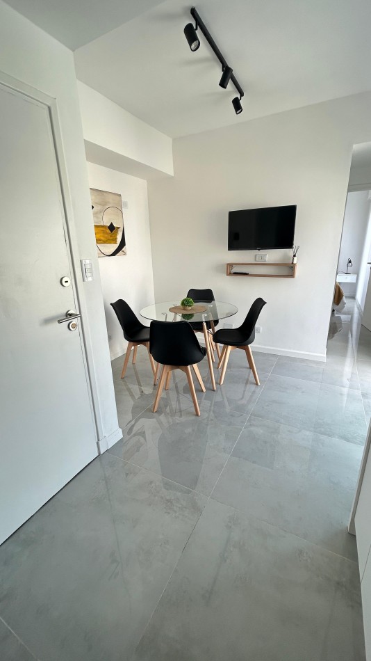 DEPARTAMENTO DE 2 AMB RECICLADO CON BALCON TERRAZA