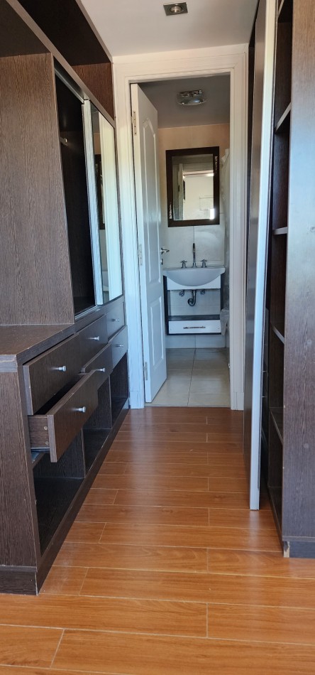 DEPARTAMENTO DE 3 AMB EXTERNO. BALCON Y COCHERA PRIVADA 