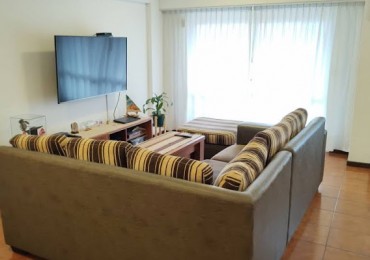 DEPARTAMENTO DE 4 AMB CON DEP. BALCÓN A LA CALLE.