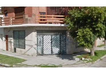 LOCAL COMERCIAL EN ESQUINA