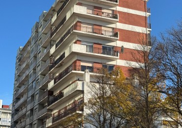 PISO DE 4 AMB CON BALCON CORRIDO Y VISTA AL MAR